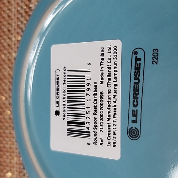 Le Creuset Round Spoon Rest, Caribbean, NWT - Picture 3 of 4